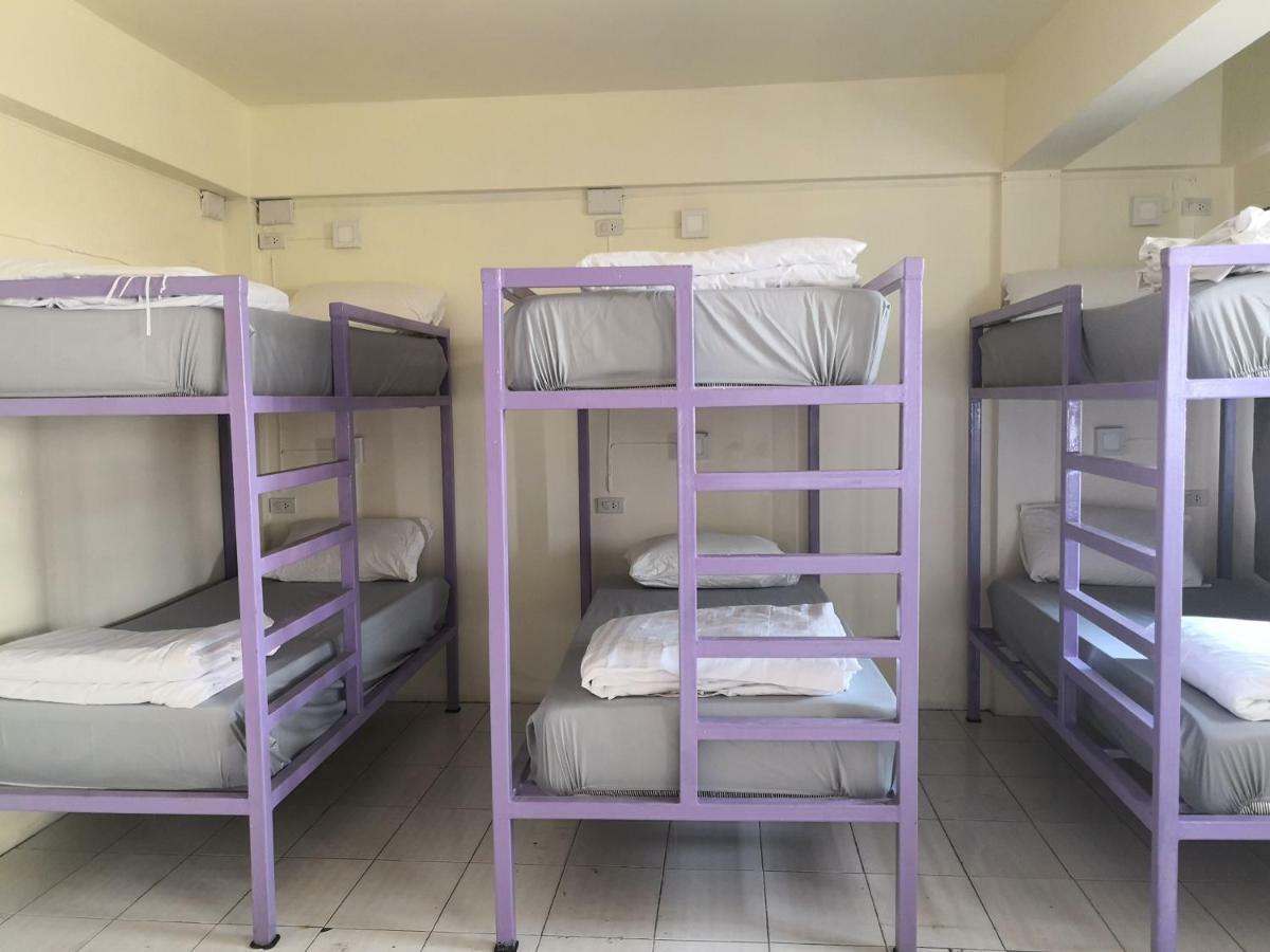 Purple Monkey Backpackers Chiang Mai Hostel Buitenkant foto